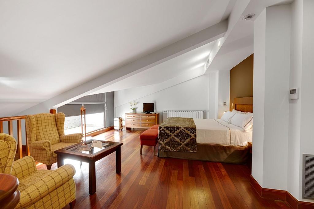 Hotel Atalaia Irun Zimmer foto